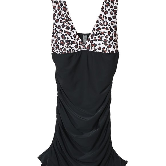 Black Plus Size Leopard Print Ruched Ruffle V Neck One-piece Swimsuit - Picture 10 of 12